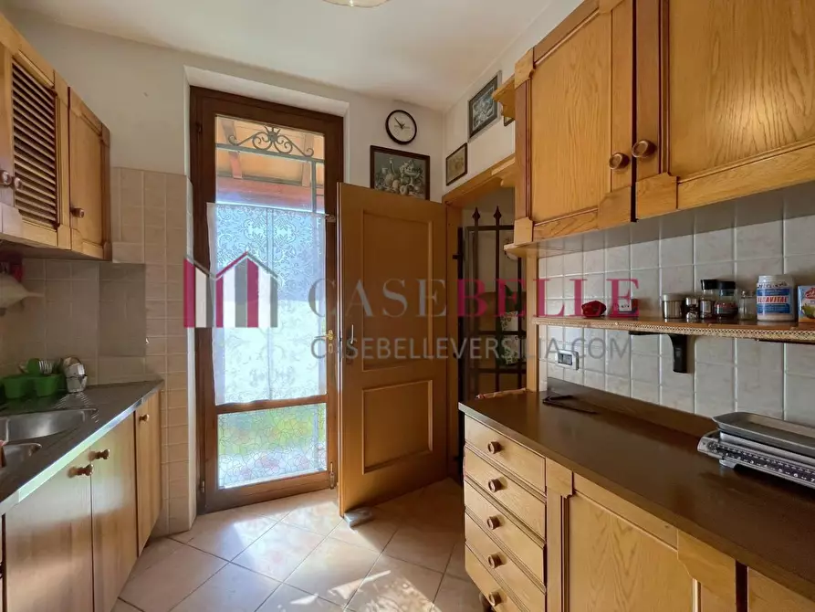 Immagine 18 di Casa bifamiliare in vendita  a Camaiore