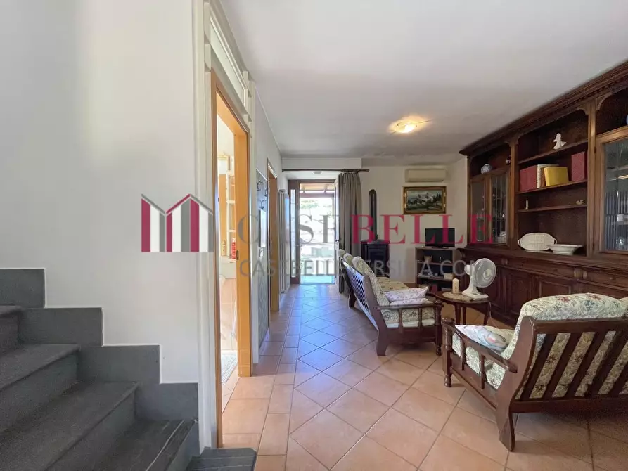 Immagine 10 di Casa bifamiliare in vendita  a Camaiore