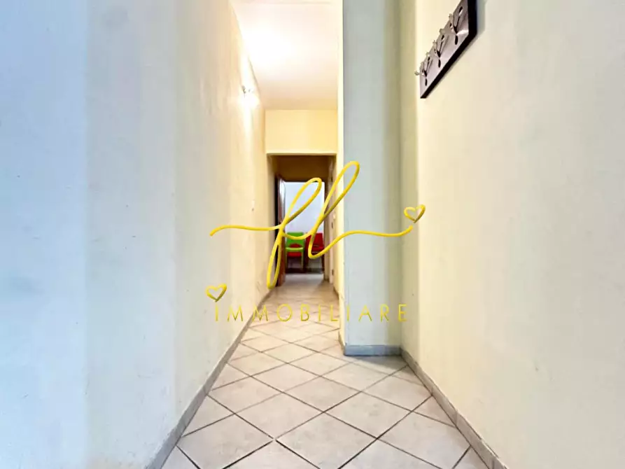 Immagine 11 di Locale commerciale in vendita  a Cecina