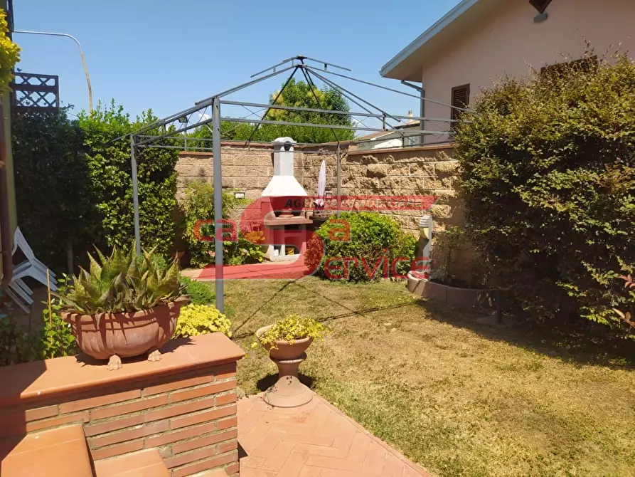 Immagine 28 di Appartamento in vendita  a Pieve A Nievole