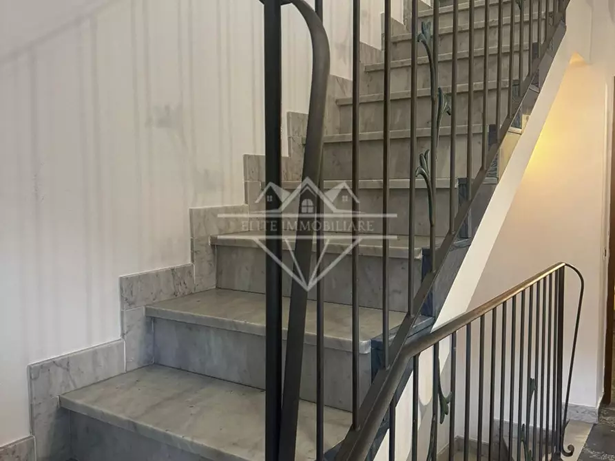 Immagine 23 di Villetta a schiera in vendita  a Massa