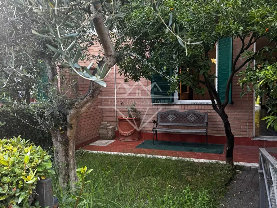 Immagine 33 di Villetta a schiera in vendita  a Massa