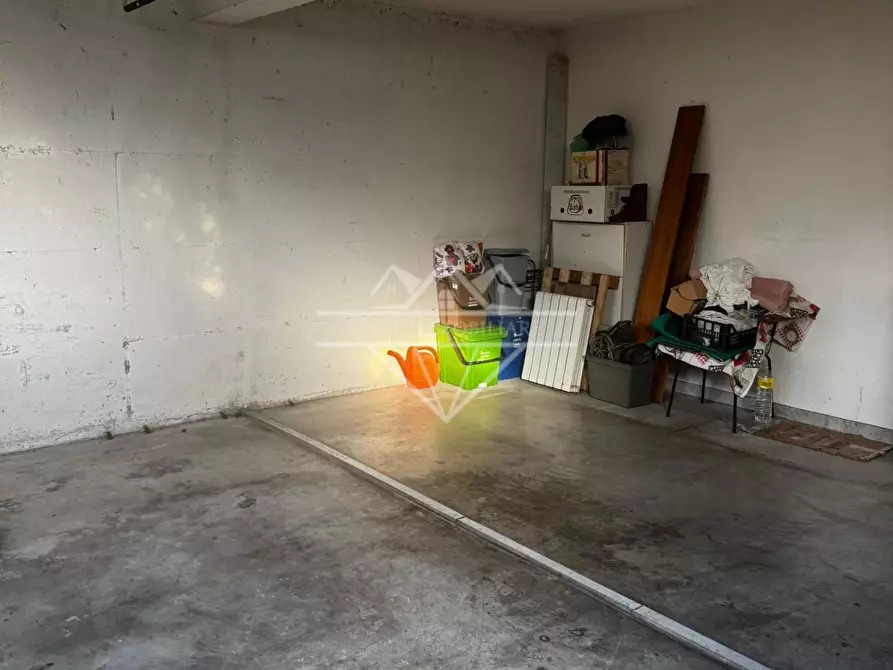 Immagine 22 di Villetta a schiera in vendita  a Massa