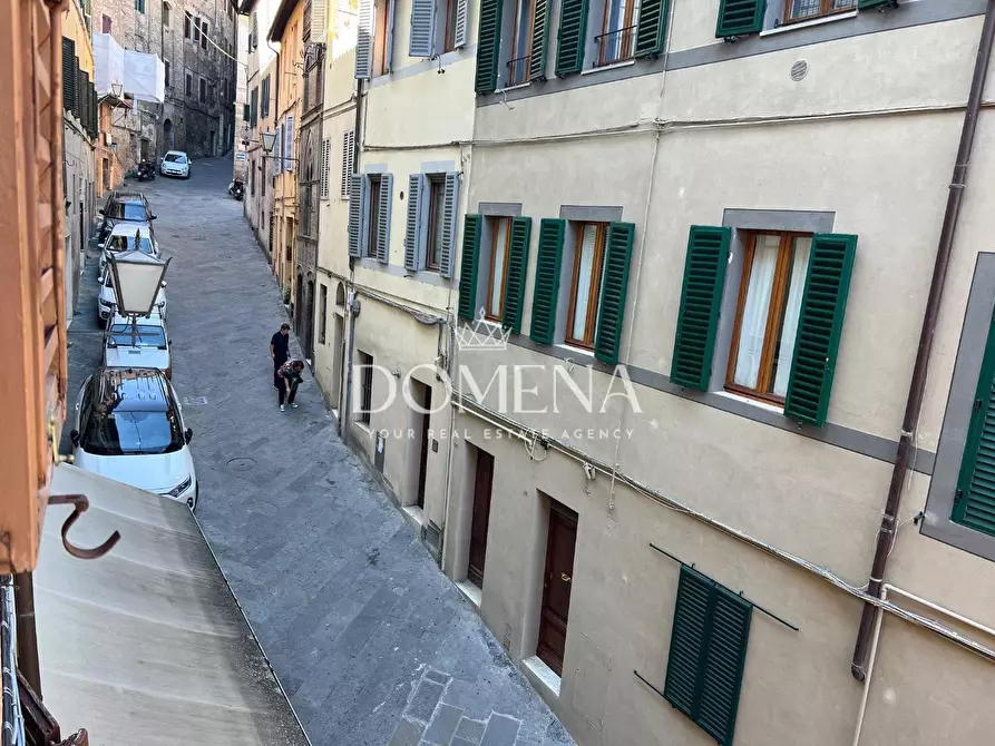 Immagine 13 di Appartamento in affitto  a Siena