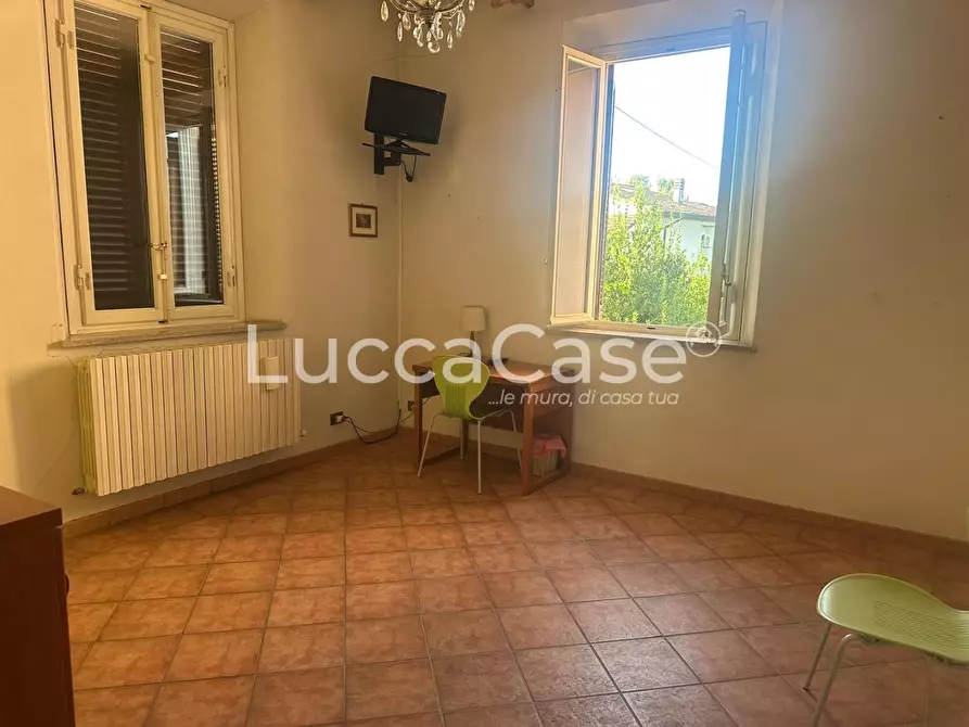 Immagine 12 di Villa in vendita  a Lucca