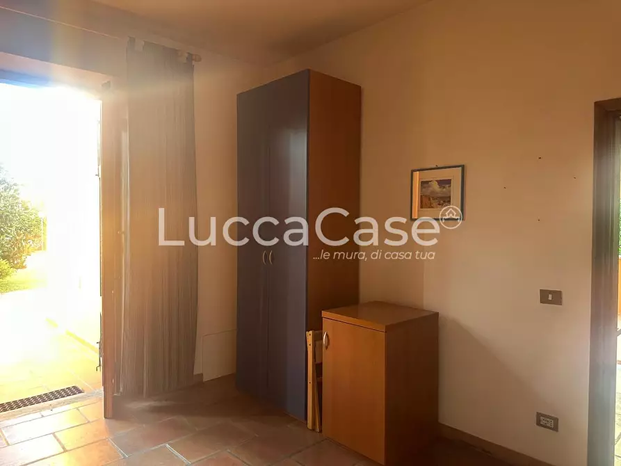 Immagine 18 di Villa in vendita  a Lucca