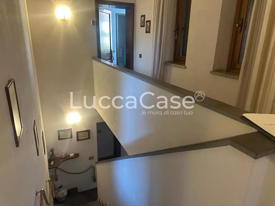 Immagine 13 di Villa in vendita  a Lucca