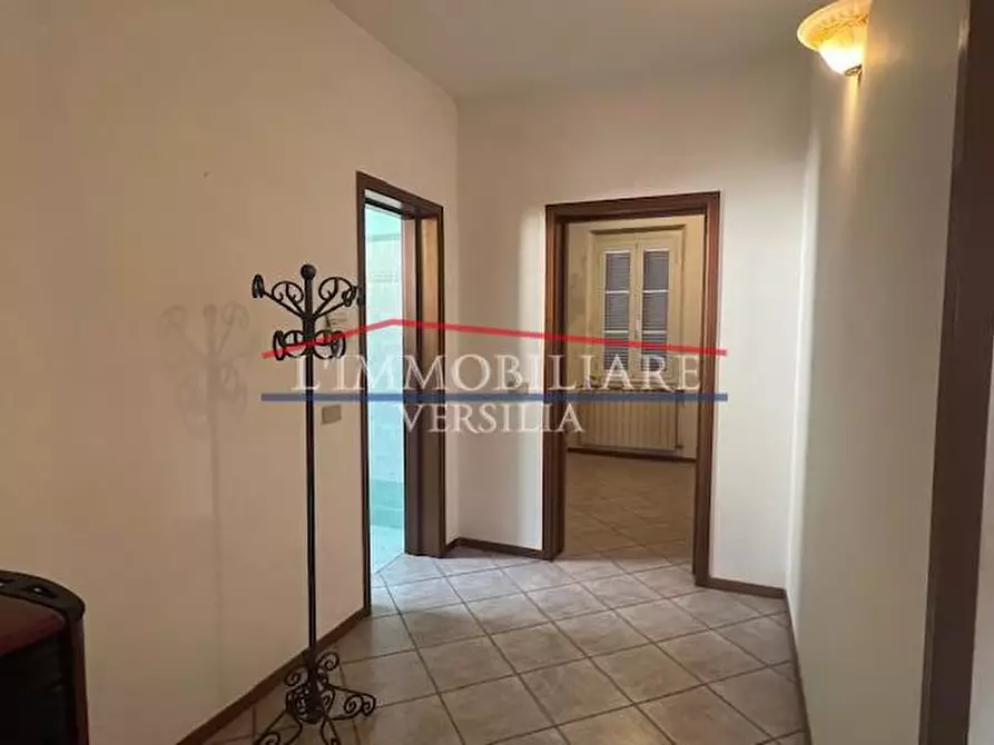 Immagine 13 di Casa semindipendente in vendita  a Massa