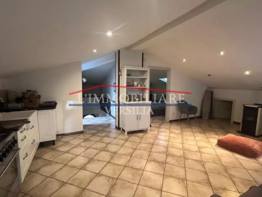 Immagine 45 di Casa semindipendente in vendita  a Massa