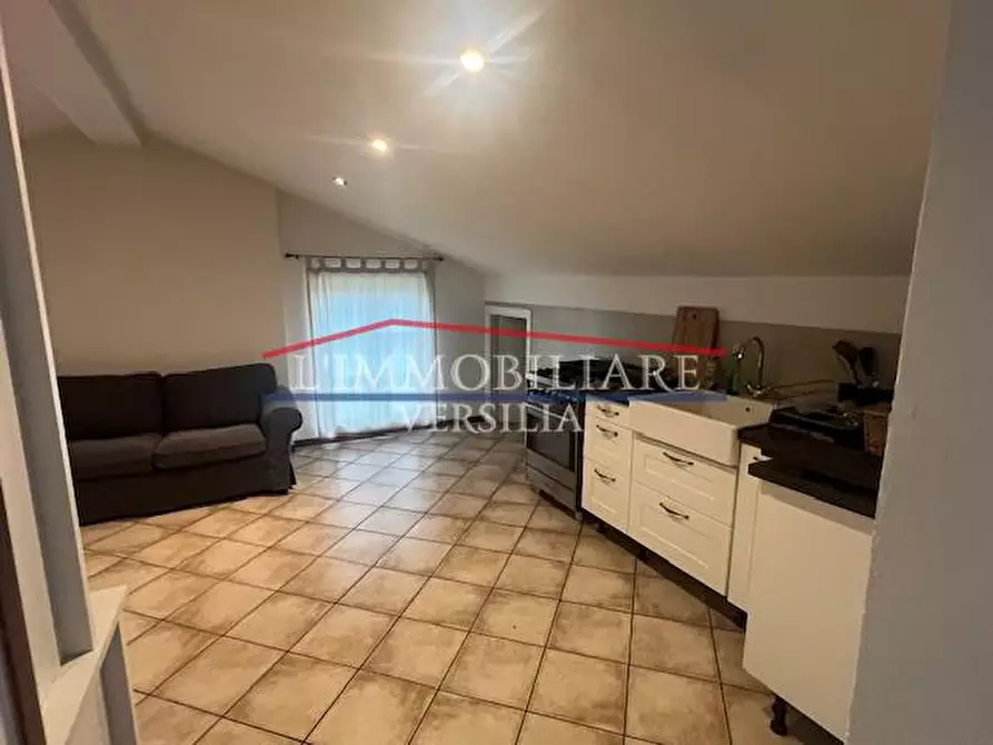 Immagine 42 di Casa semindipendente in vendita  a Massa