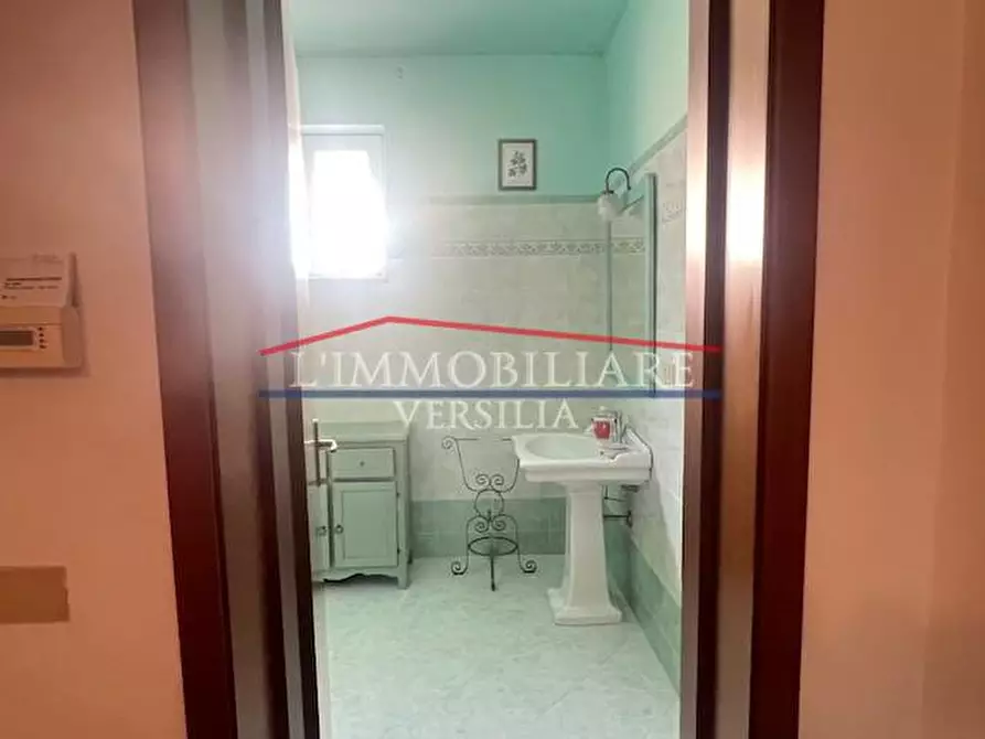 Immagine 17 di Casa semindipendente in vendita  a Massa