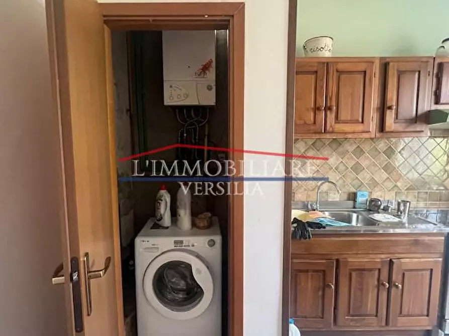 Immagine 11 di Casa semindipendente in vendita  a Massa