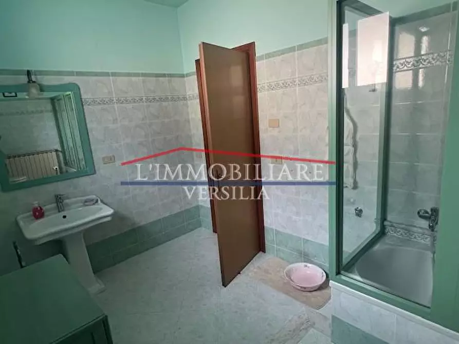 Immagine 18 di Casa semindipendente in vendita  a Massa