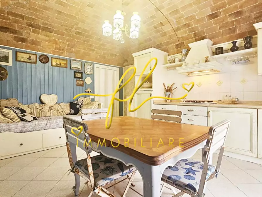 Immagine 1 di Appartamento in vendita  a Cecina