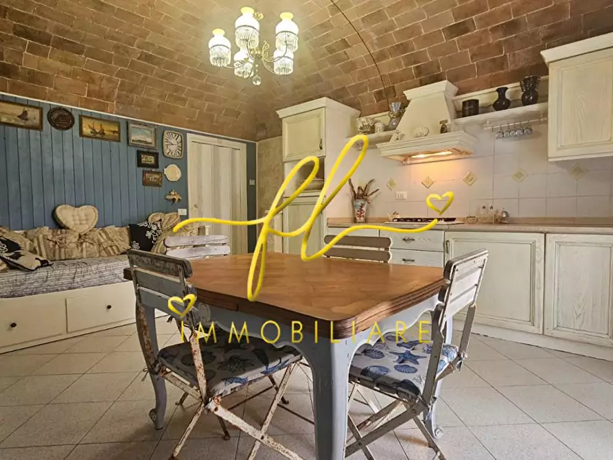 Immagine 3 di Appartamento in vendita  a Cecina