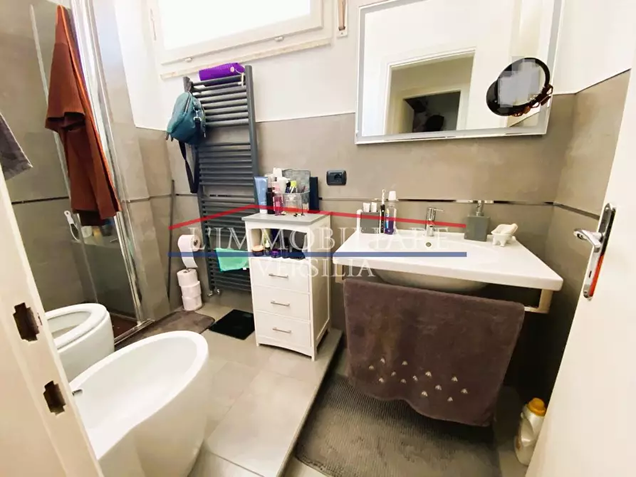 Immagine 84 di Villa in vendita  a Montignoso