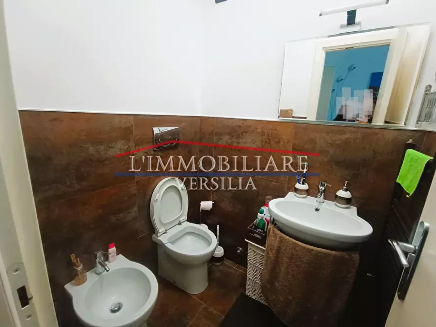 Immagine 94 di Villa in vendita  a Montignoso