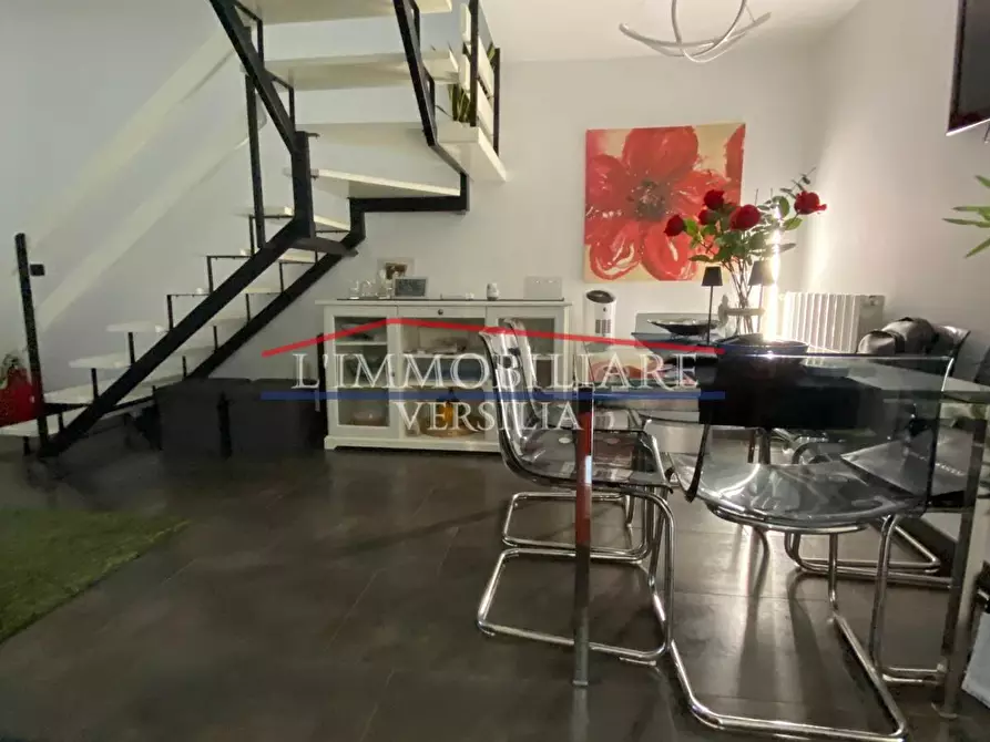 Immagine 43 di Villa in vendita  a Montignoso