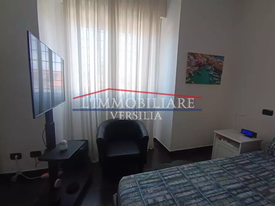 Immagine 73 di Villa in vendita  a Montignoso