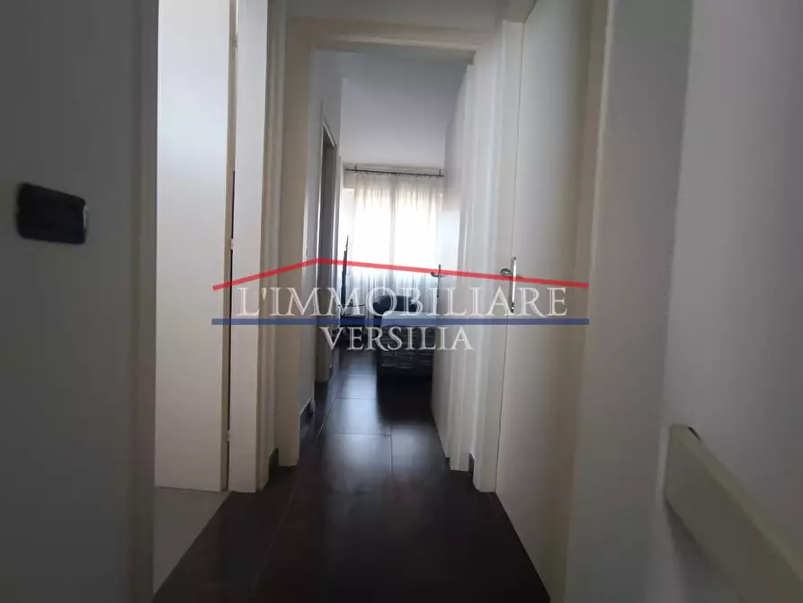 Immagine 67 di Villa in vendita  a Montignoso