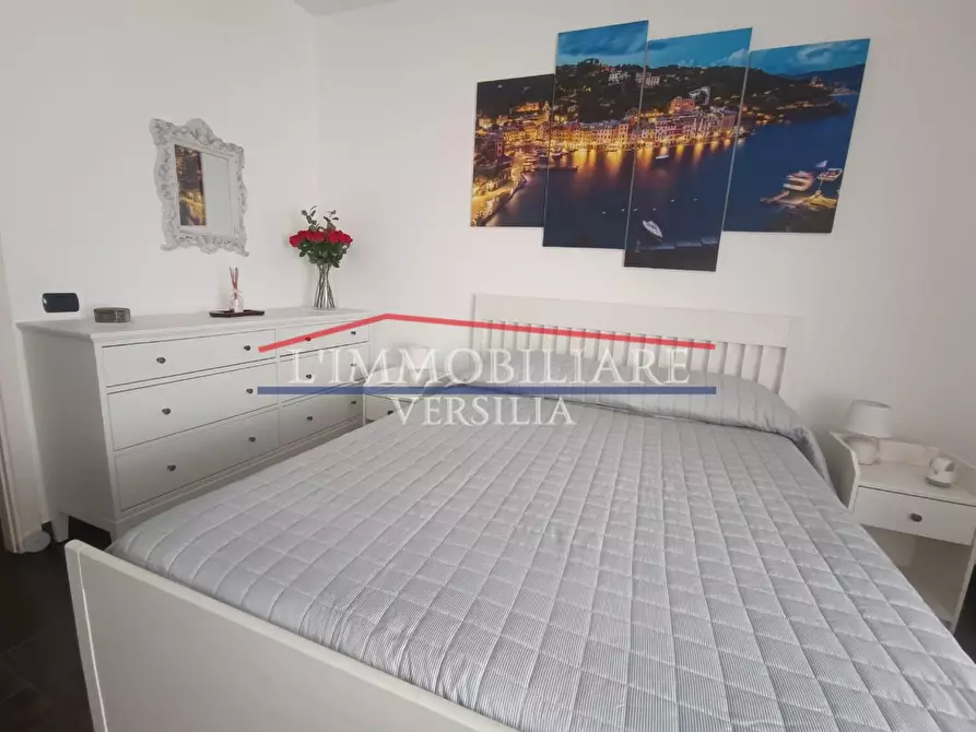 Immagine 79 di Villa in vendita  a Montignoso