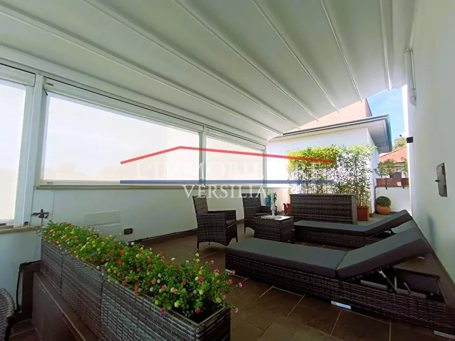 Immagine 23 di Villa in vendita  a Montignoso