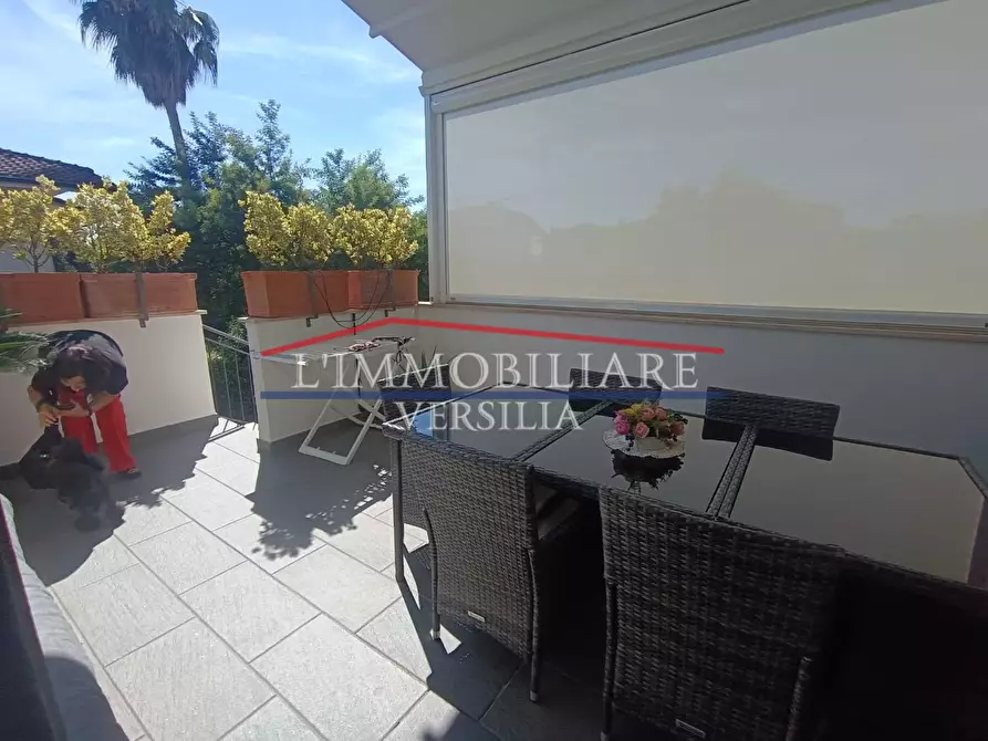 Immagine 29 di Villa in vendita  a Montignoso