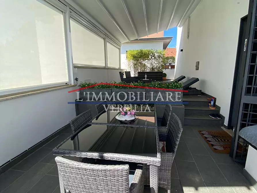 Immagine 19 di Villa in vendita  a Montignoso