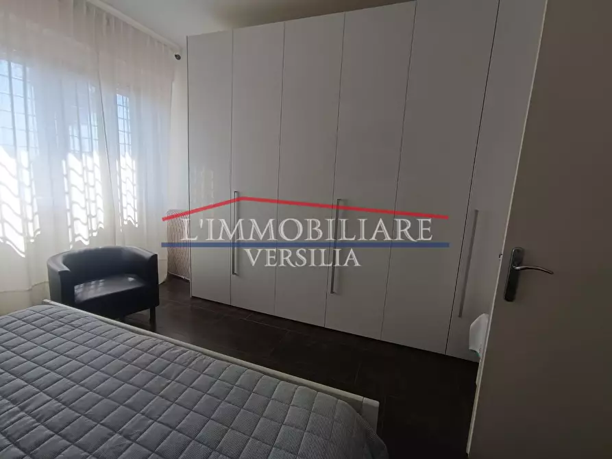 Immagine 81 di Villa in vendita  a Montignoso