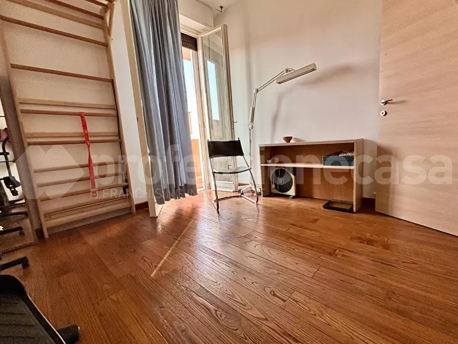 Immagine 15 di Appartamento in vendita  a Pisa