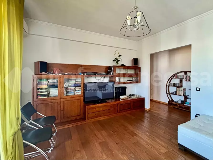 Immagine 9 di Appartamento in vendita  a Pisa