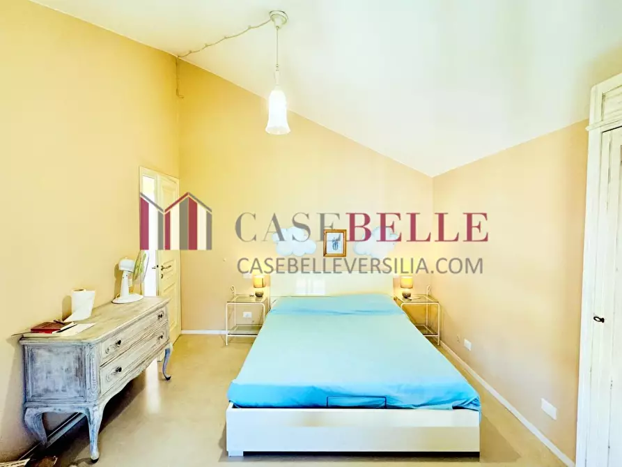Immagine 40 di Casa bifamiliare in vendita  a Camaiore