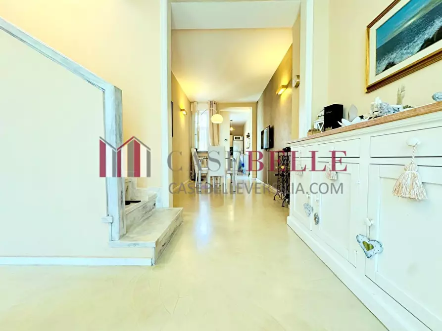 Immagine 10 di Casa bifamiliare in vendita  a Camaiore