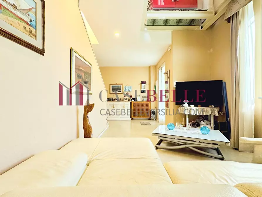 Immagine 9 di Casa bifamiliare in vendita  a Camaiore