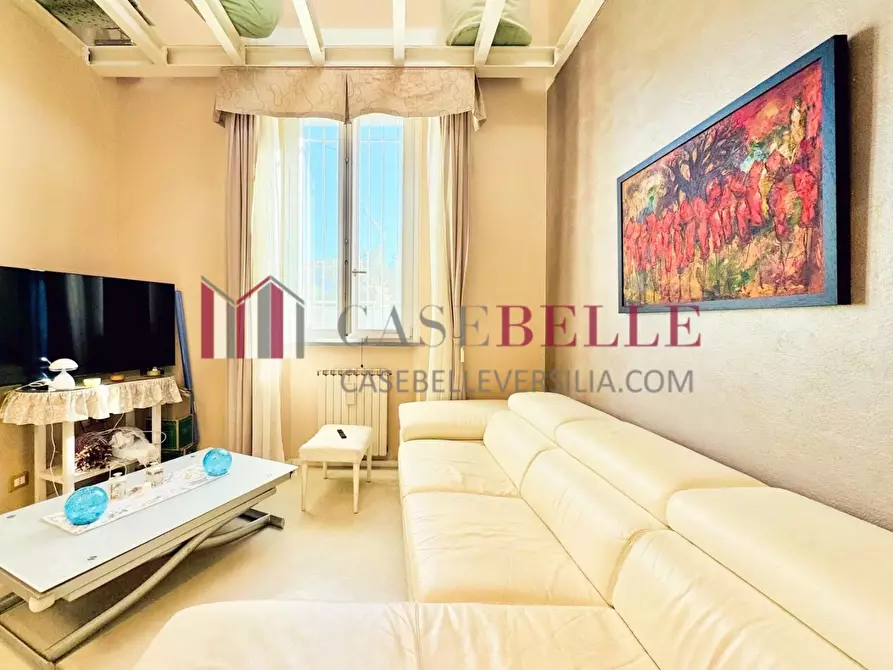 Immagine 8 di Casa bifamiliare in vendita  a Camaiore