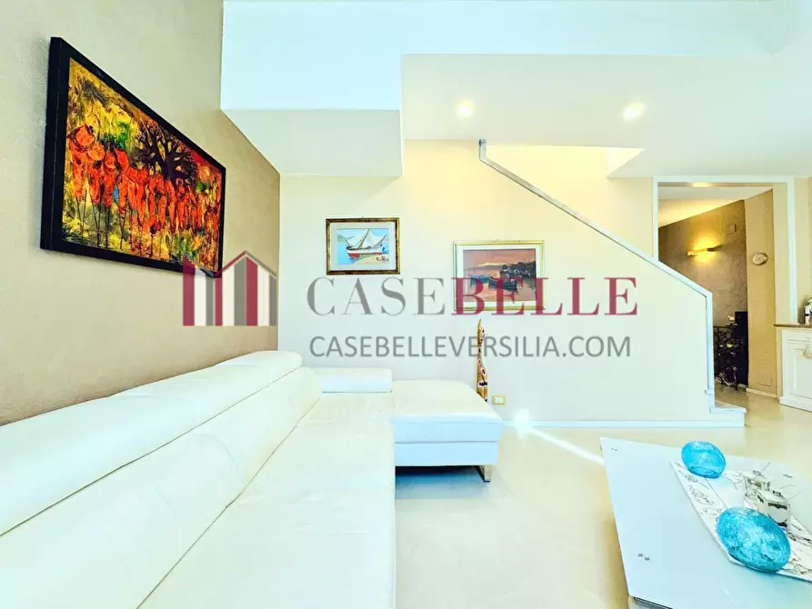 Immagine 7 di Casa bifamiliare in vendita  a Camaiore