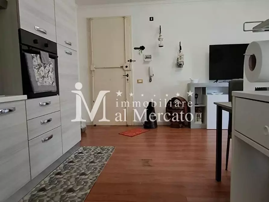 Immagine 21 di Appartamento in vendita  a Viareggio