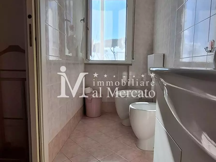 Immagine 29 di Appartamento in vendita  a Viareggio