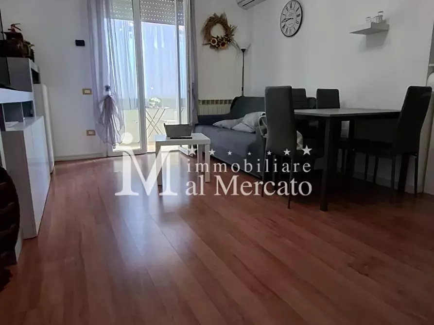 Immagine 18 di Appartamento in vendita  a Viareggio