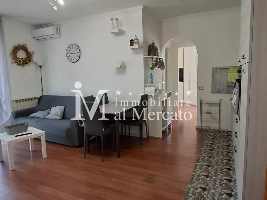 Immagine 3 di Appartamento in vendita  a Viareggio