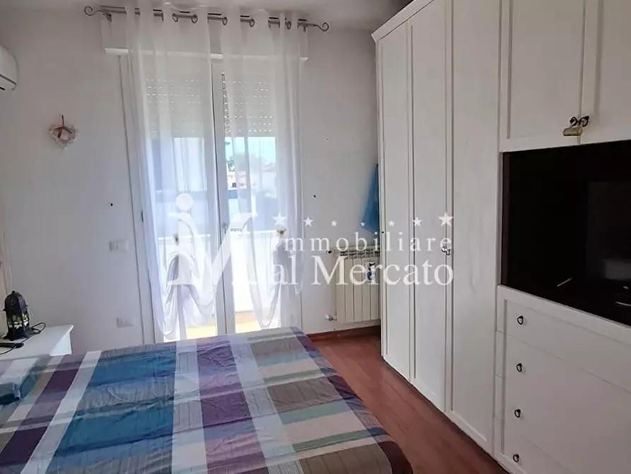 Immagine 30 di Appartamento in vendita  a Viareggio