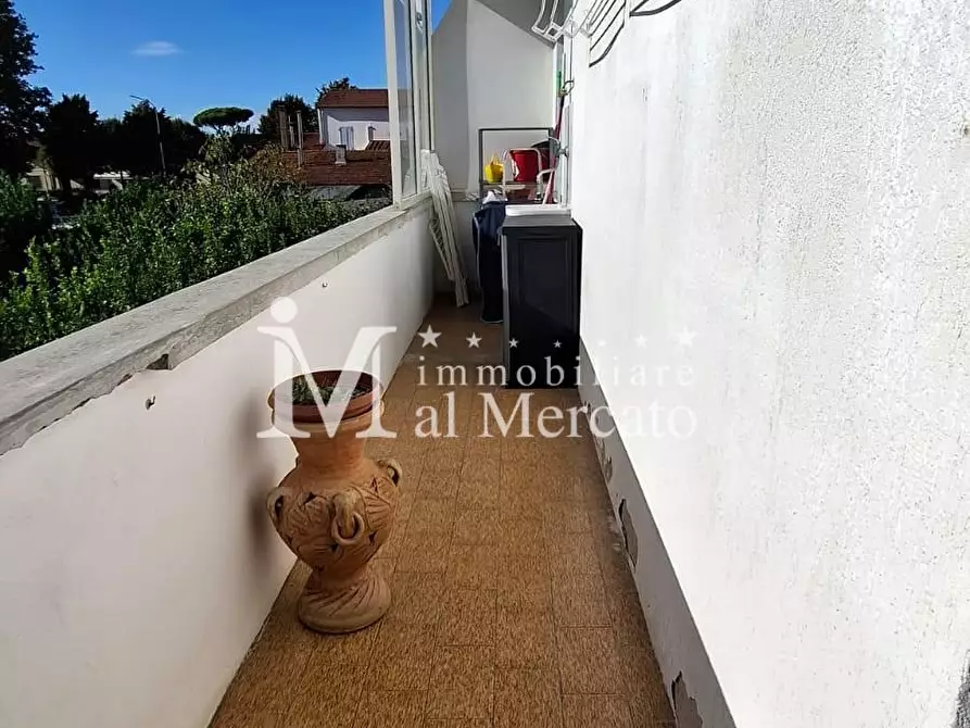 Immagine 8 di Appartamento in vendita  a Viareggio