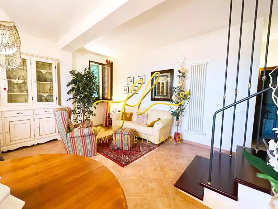 Immagine 10 di Casa bifamiliare in vendita  a Pomarance