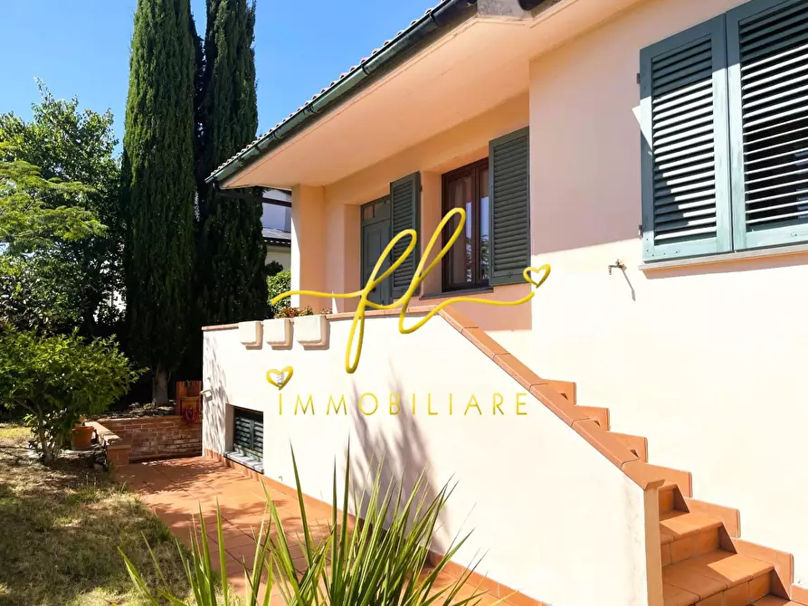 Immagine 1 di Casa bifamiliare in vendita  a Pomarance