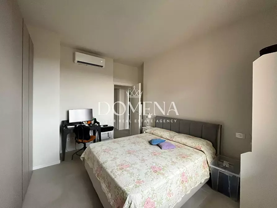 Immagine 11 di Appartamento in vendita  a Siena