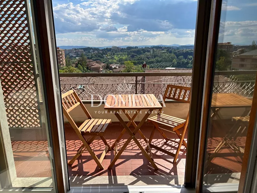 Immagine 20 di Appartamento in vendita  a Siena