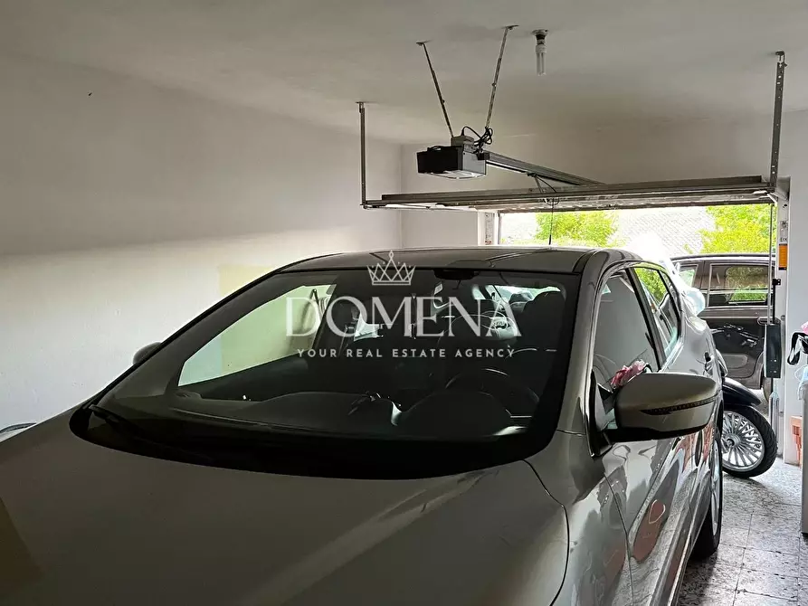 Immagine 16 di Appartamento in vendita  a Siena