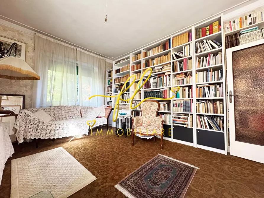 Immagine 2 di Appartamento in vendita  a Livorno