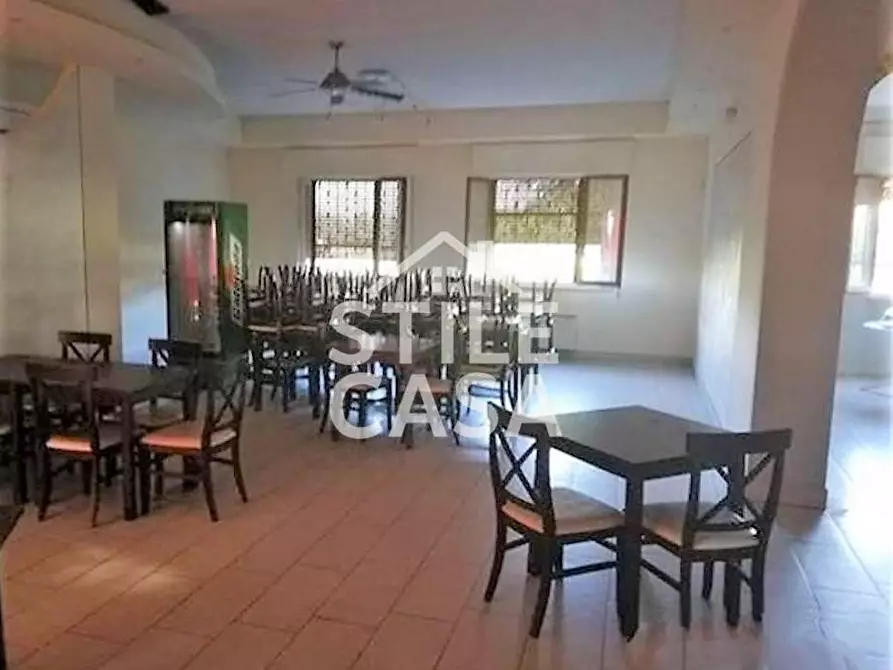 Immagine 1 di Locale commerciale in vendita  a Altopascio