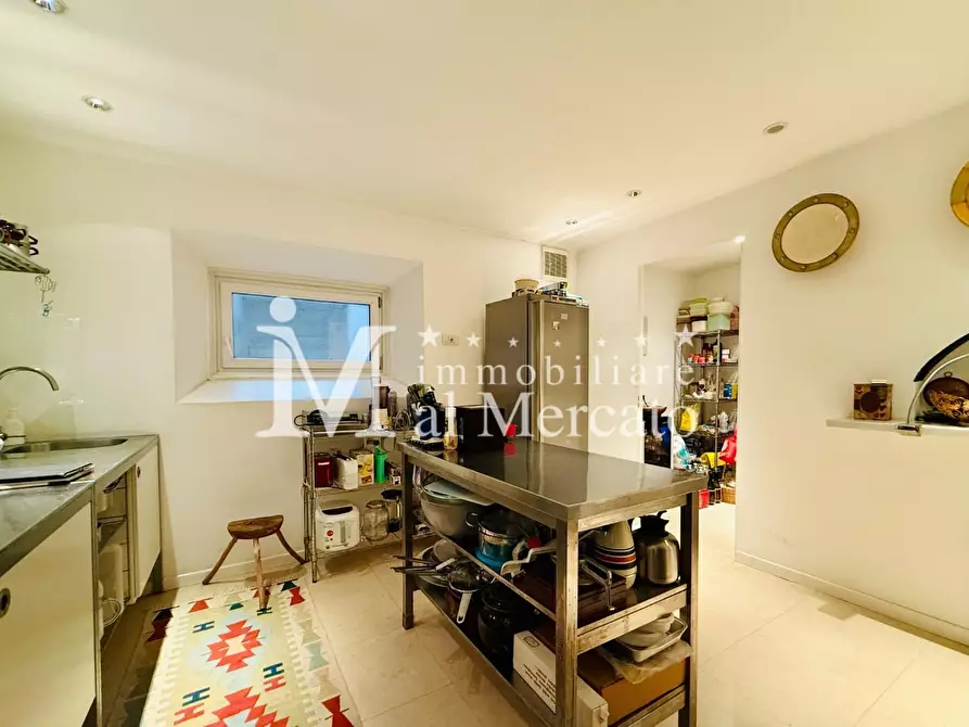 Immagine 72 di Villa in vendita  a Camaiore